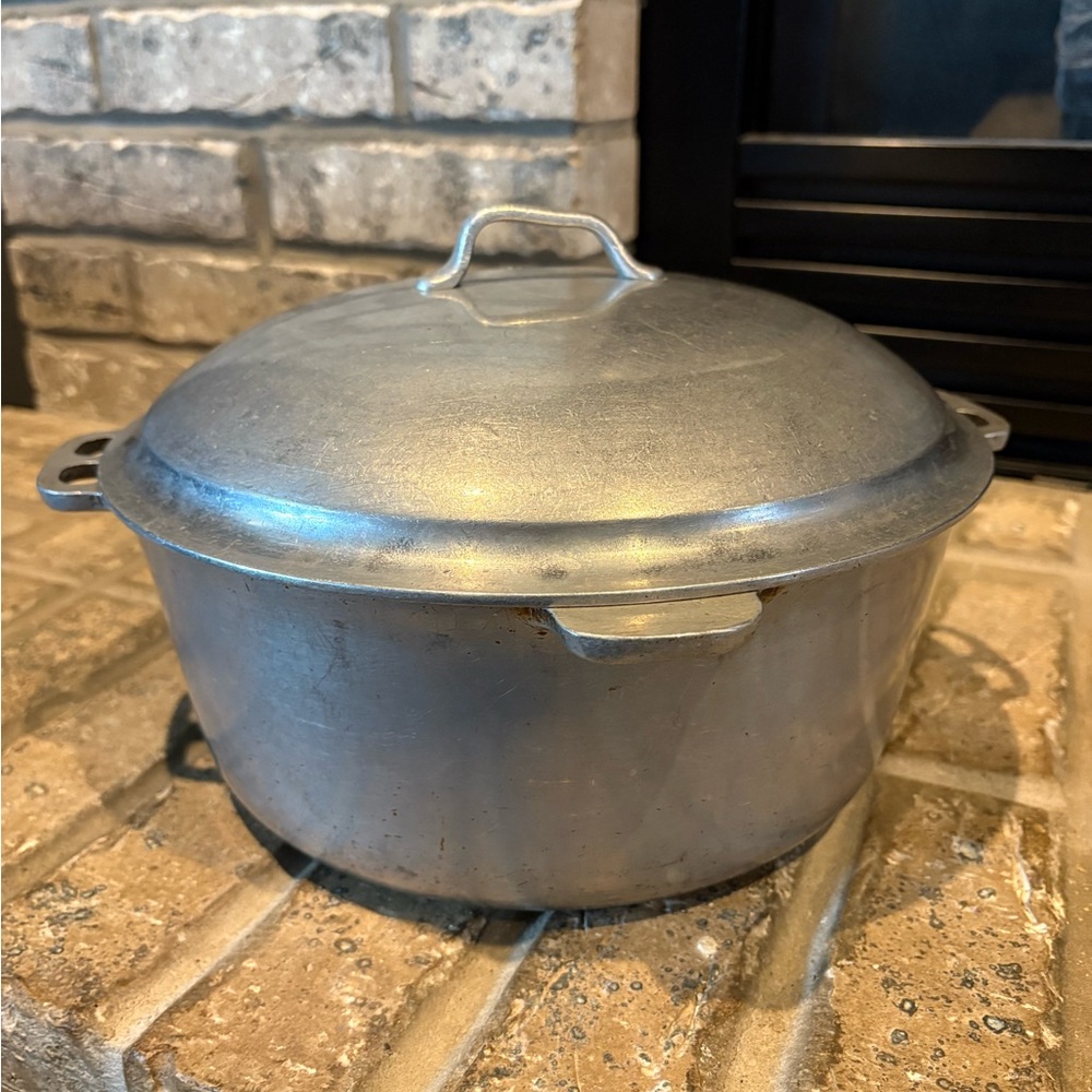 VINTAGE Super Maid Premium Silver Aluminum Dutch Oven
